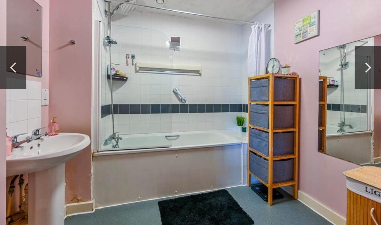 Sunset Heights Bright 2br With Views And Free Parking Apartment London